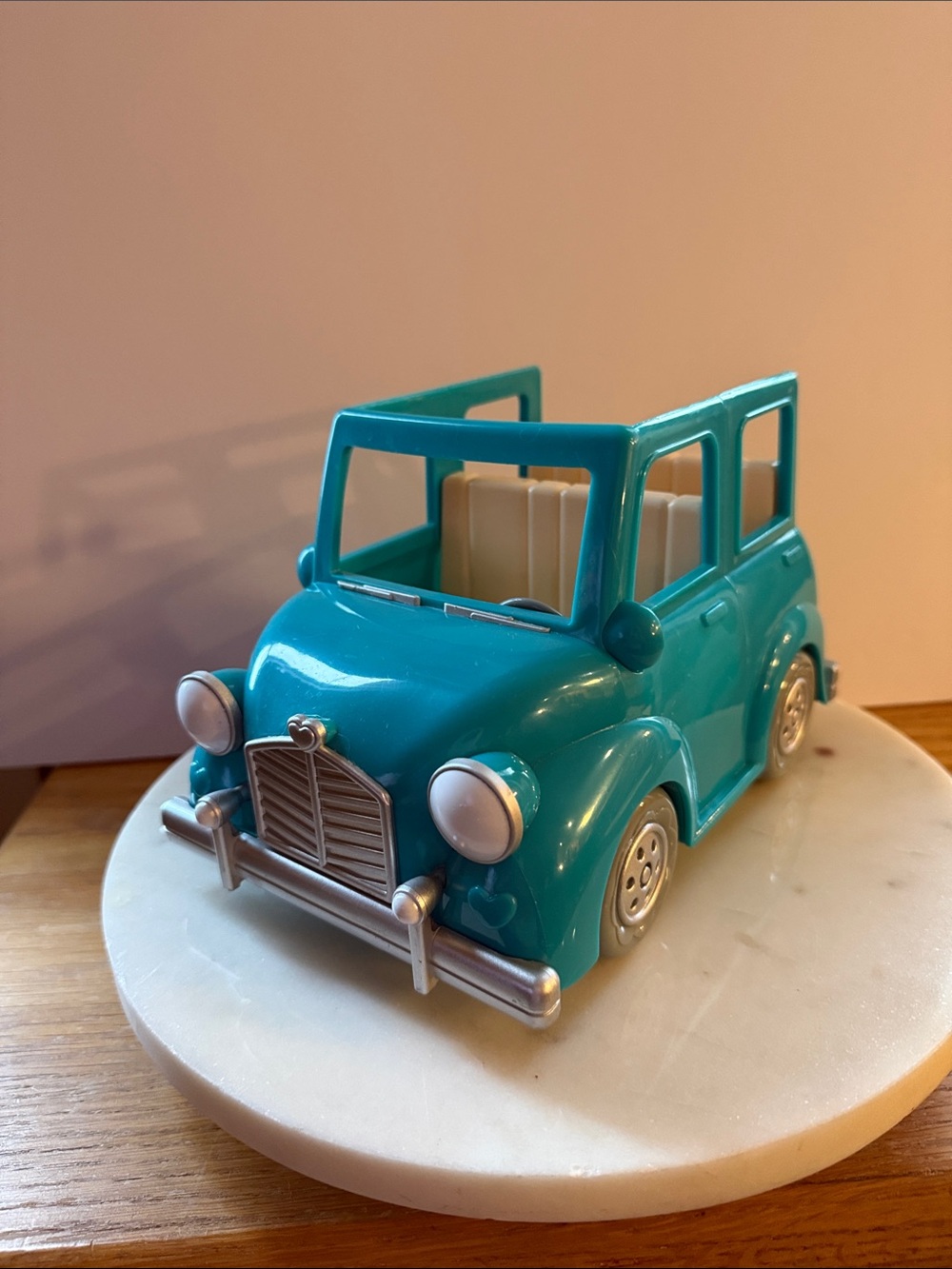 Lil Woodzeez car by Battat Toy Car - Classic retro Play toy car